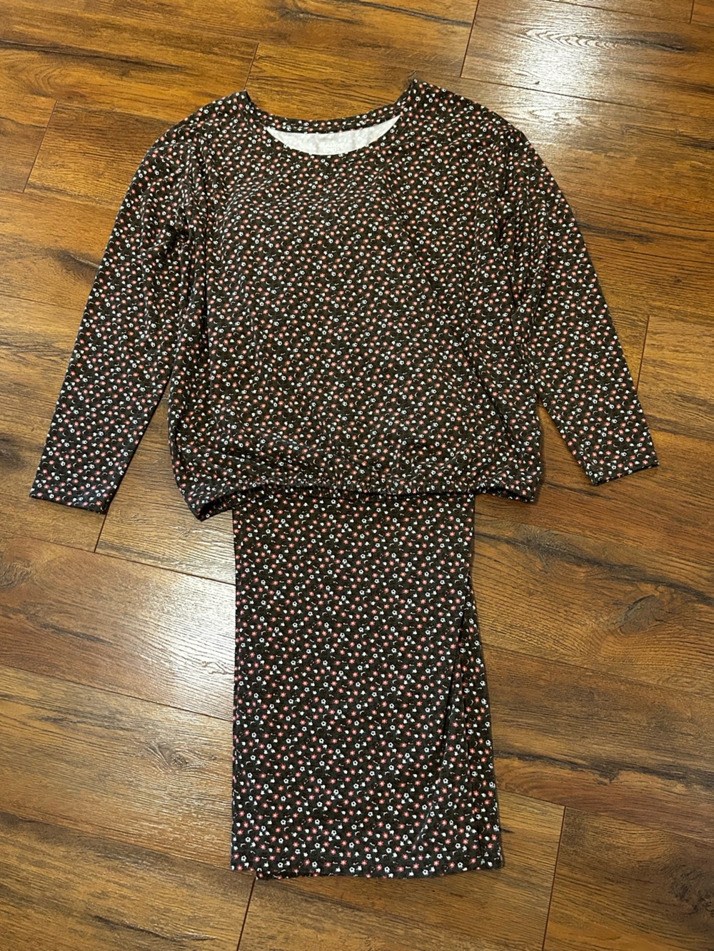 Lands’ End Women’s Large Knit Pajama Set Cropped Pants Floral Green Brown Coral